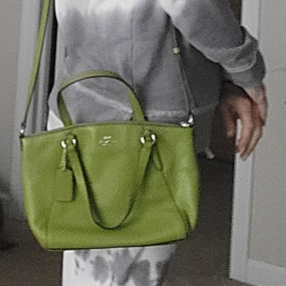 Authentic Coach Green Purse/Crossbody - Picture 6 of 7